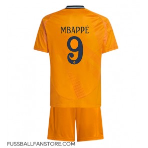 Real Madrid Kylian Mbappe #9 Replik Auswärtstrikot Kinder 2024-25 Kurzarm (+ Kurze Hosen)